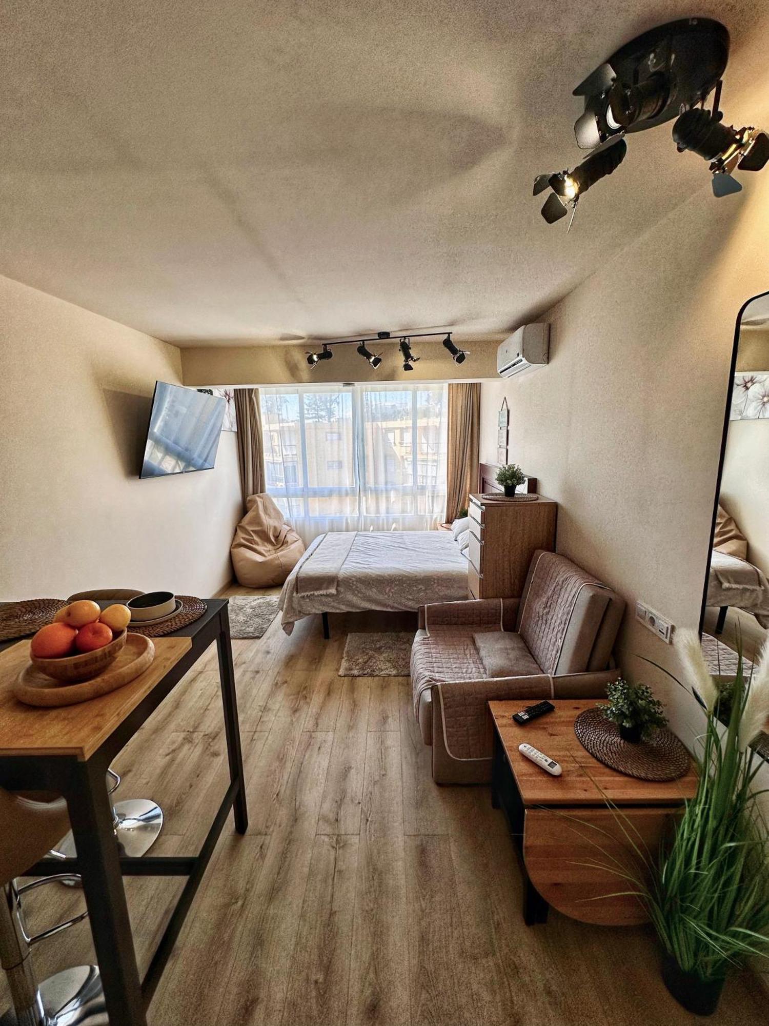 Lovely New Studio 77 Естепона Екстериор снимка